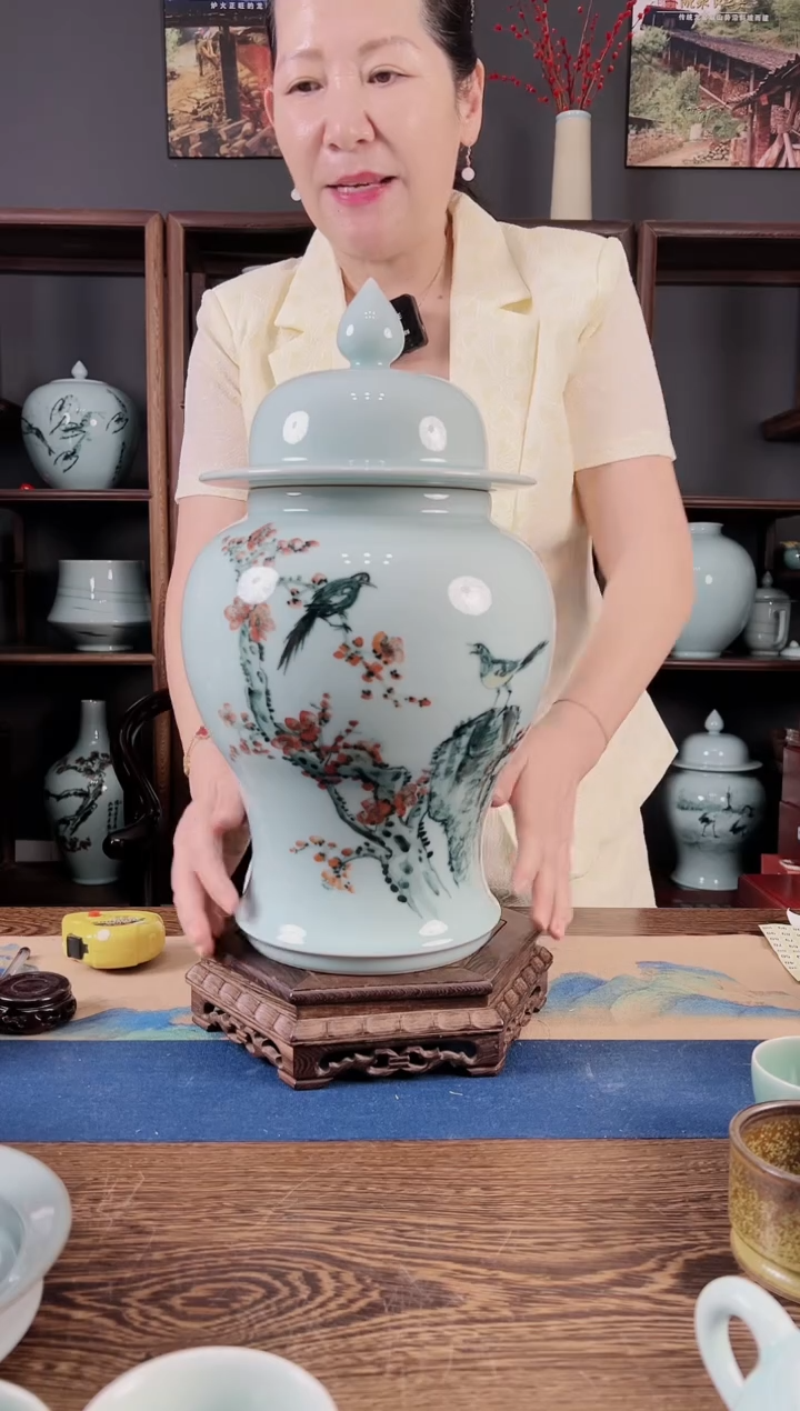 【闪购商品】杯釉中彩 梅花画 将军罐B