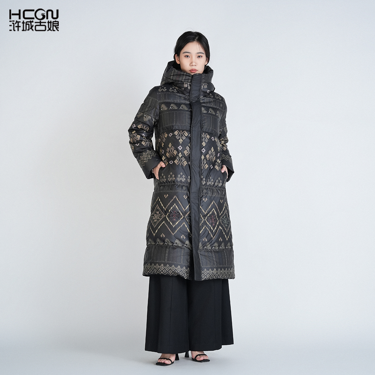 hcgn中国风白鸭绒秋冬保暖加厚女连帽显瘦长款秉文羽绒服DCL11570