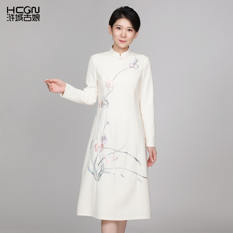 中国风秋季米白色精致优雅修身显瘦大摆女鸢尾兰香连衣裙CMT17803