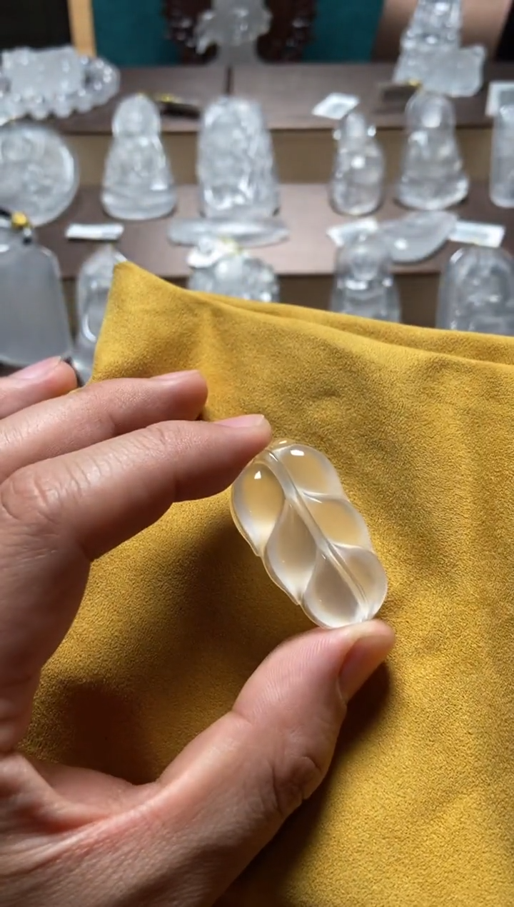 【闪购商品】石英质玉叶子未镶嵌02