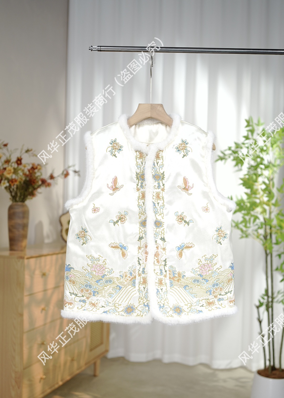【3209】加棉款  新中式国风重工刺绣拼接毛边圆领马甲时尚复古马甲