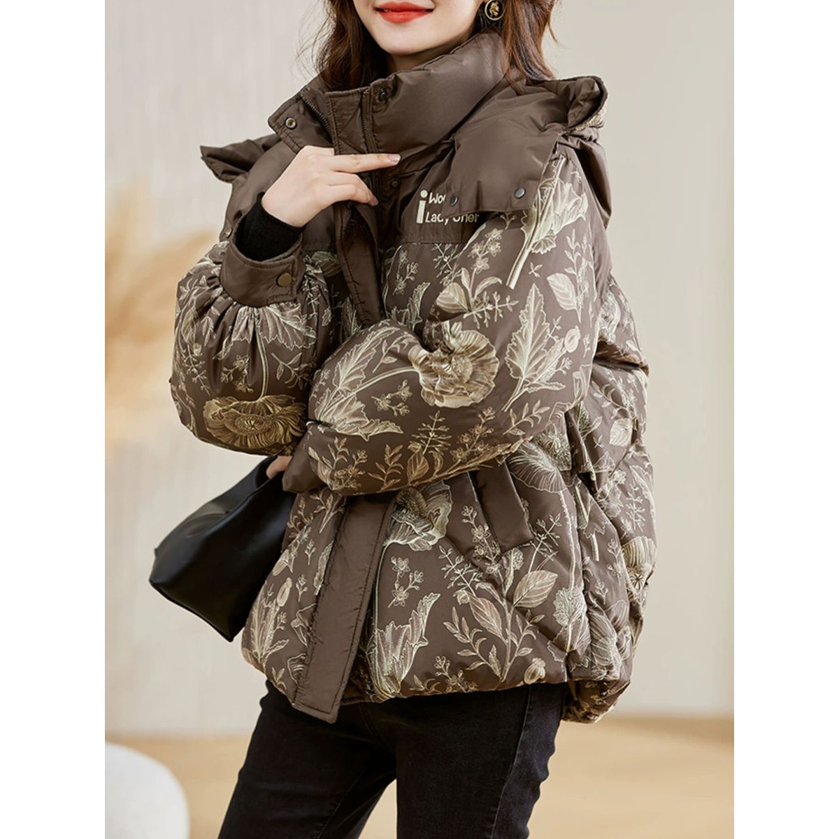 波司澄加厚羽绒服女冬季新款短款印花小个子加厚显瘦白鸭绒外套