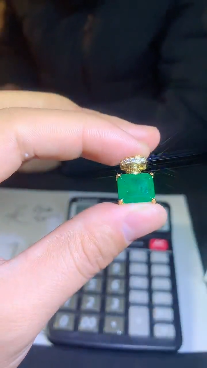 【闪购商品】祖母绿方坠A41