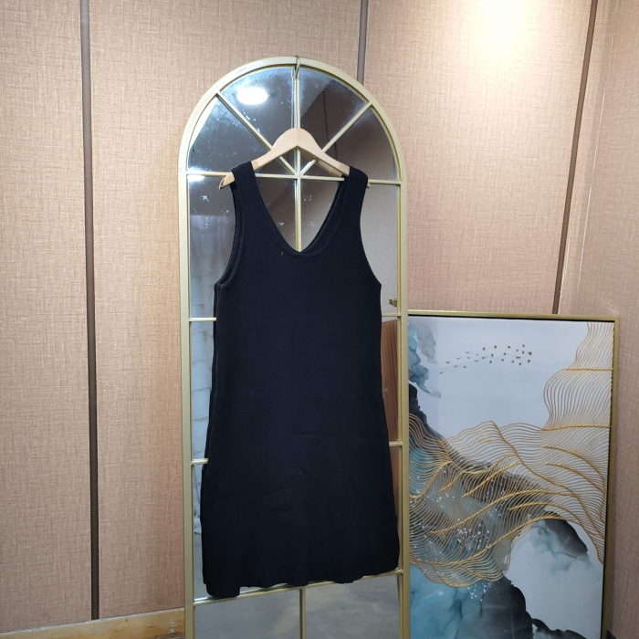 AD685孕妇黑色背心针织裙90-130