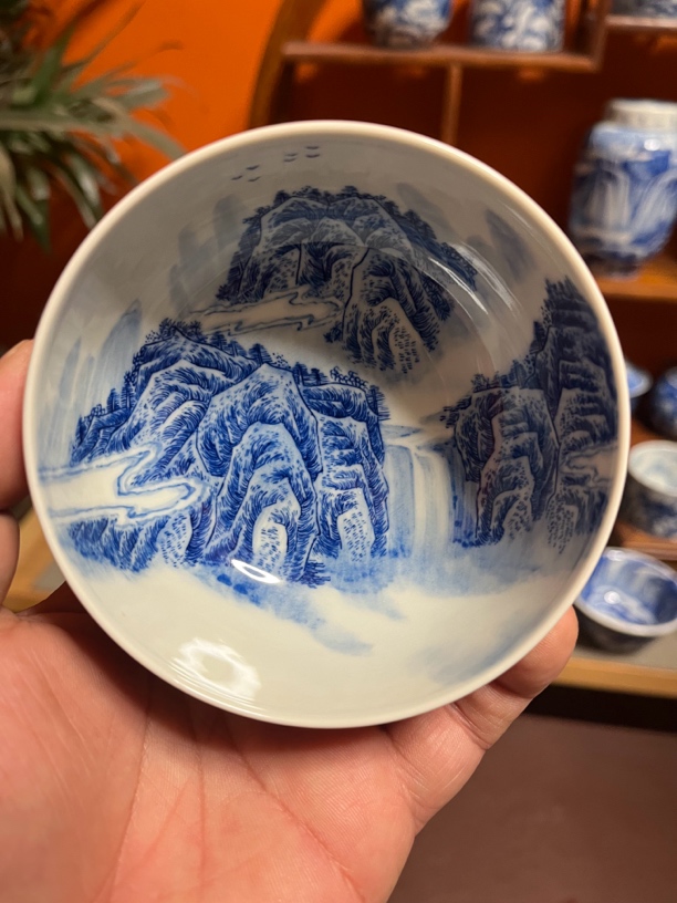 纯手工手绘釉下仿古泥青花里外绘工笔山水罗汉杯