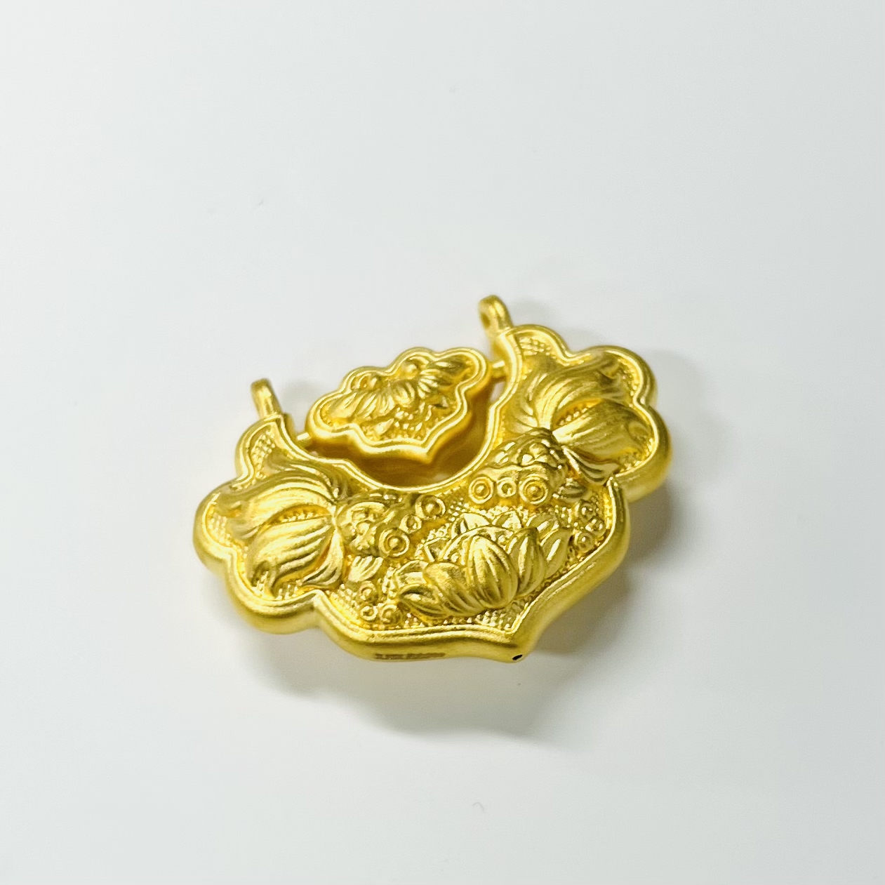 足金饰品/锦鲤锁包/1.08/1B5A0596/m