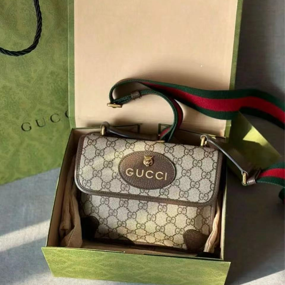 95新 GUCCI/古驰 老花双面虎头包