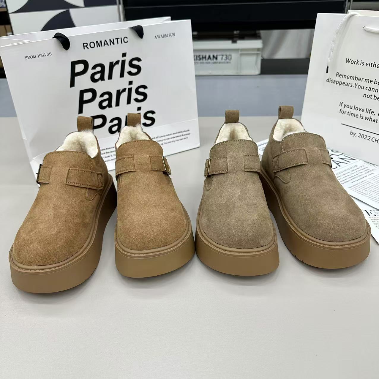 2024冬季新款加绒百搭舒适厚底时尚雪地靴 937 