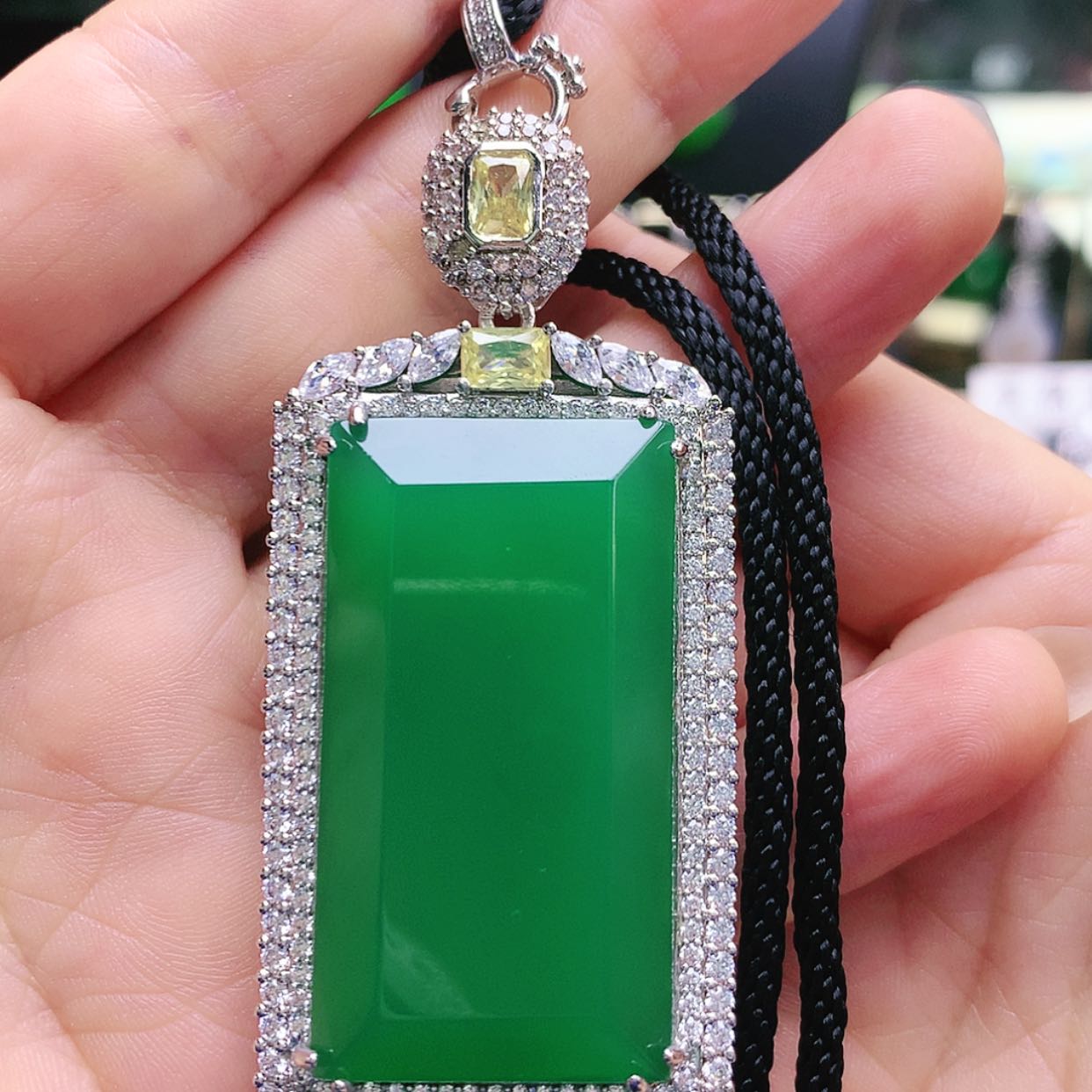【闪购商品】玛瑙/玉髓吊坠未镶嵌