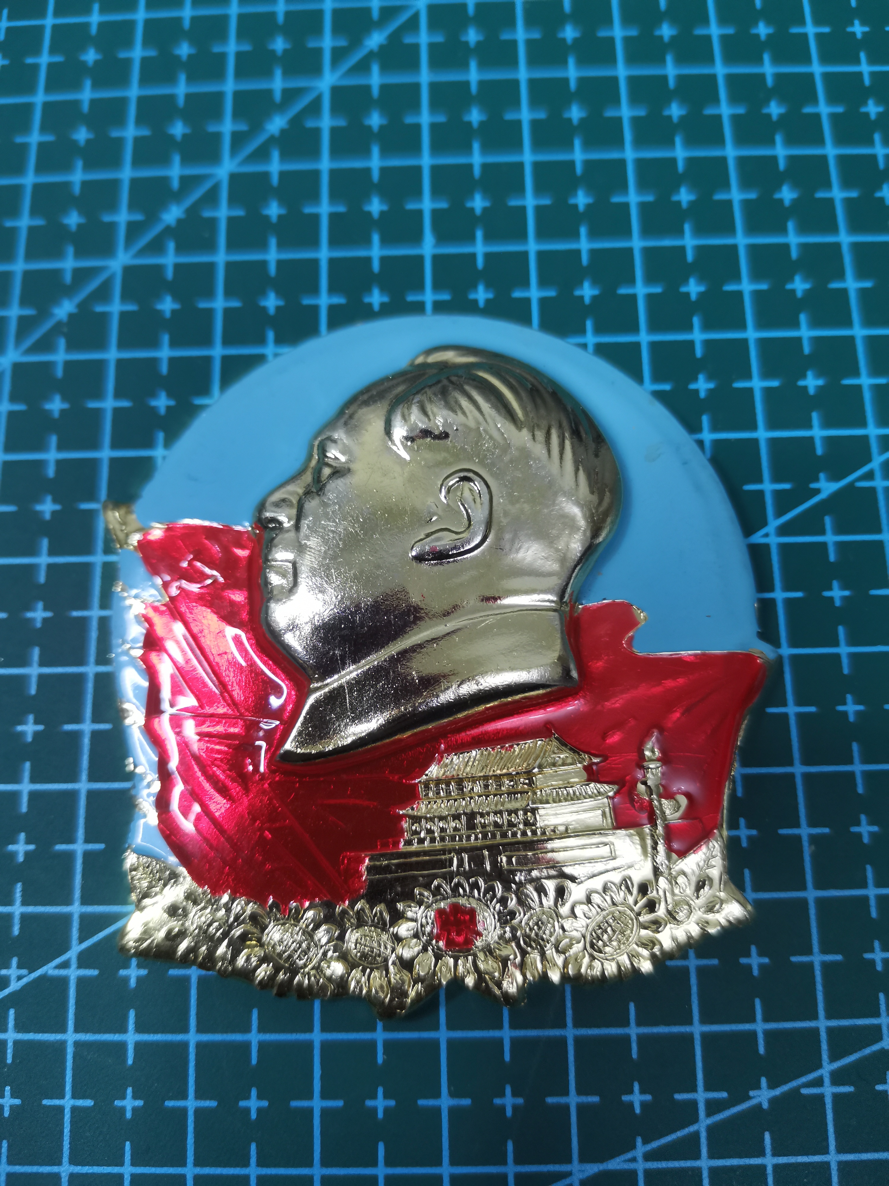 60年代红藏像章包老保真，5.5*6厘米天安门龙柱红旗葵花忠字蓝彩章