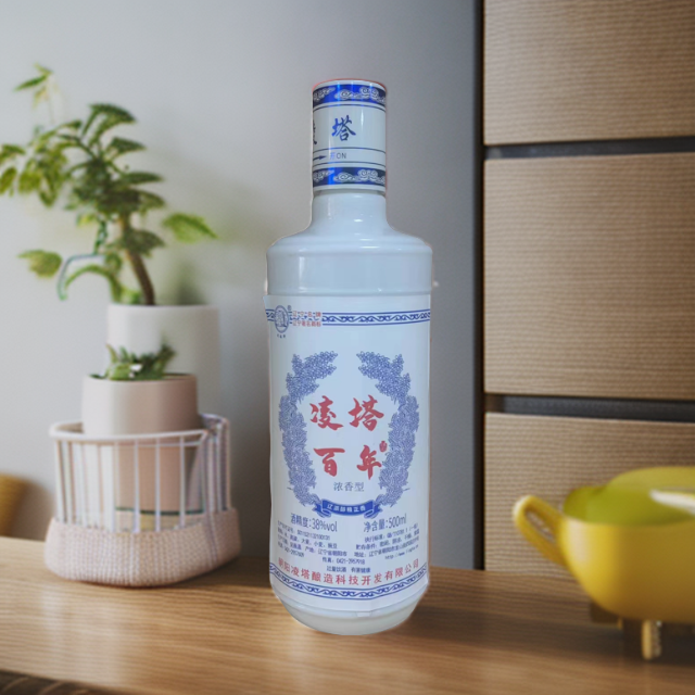 凌塔【彰武百年圆瓶】38°浓香型，2017年罐装库存酒！38度