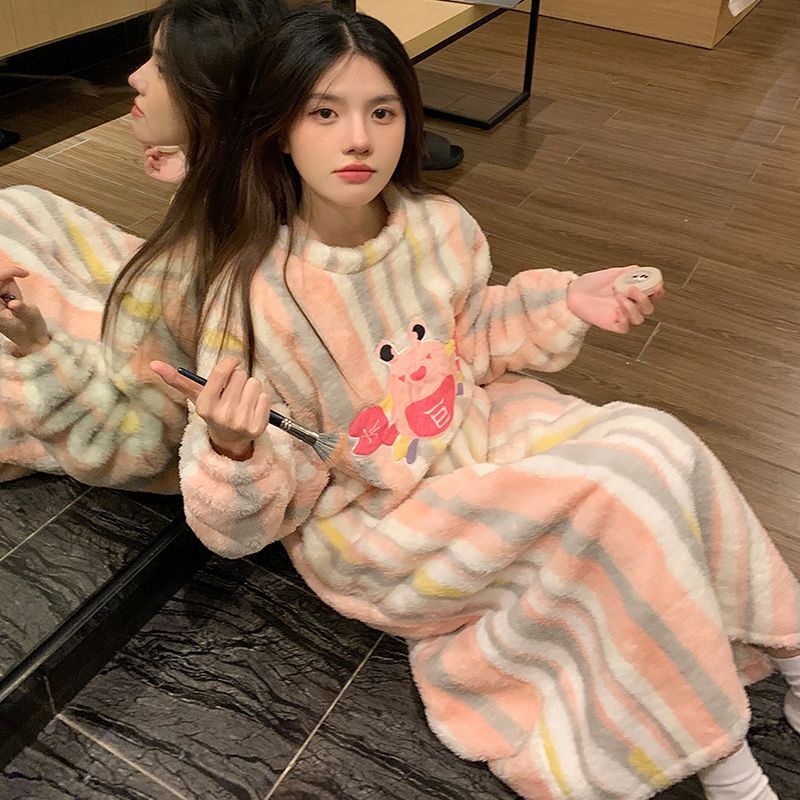 睡裙女秋冬季加厚加绒珊瑚绒2023年新款睡衣冬天保暖法兰绒家居服