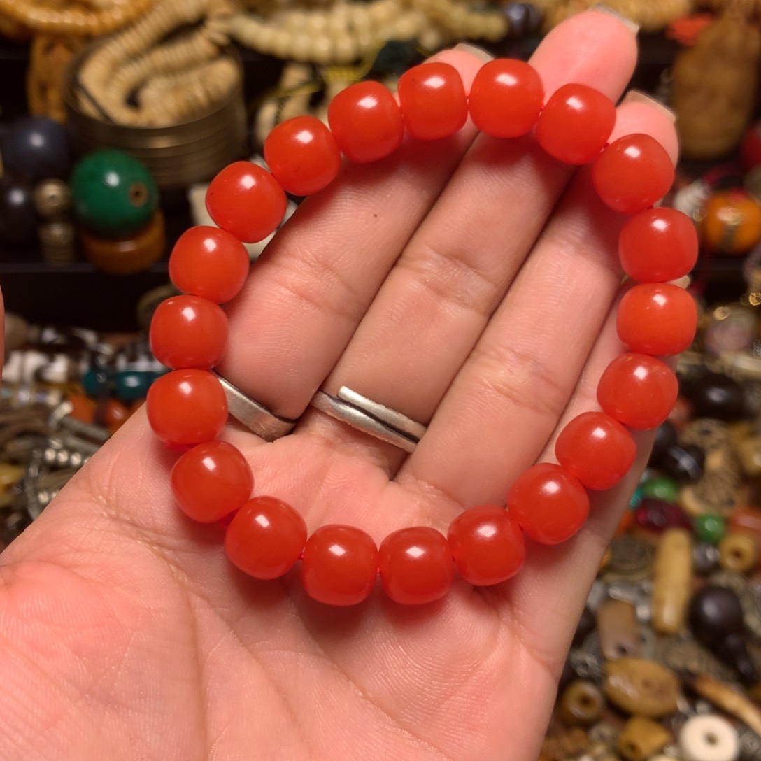 泥塑娘啦擦擦骰子