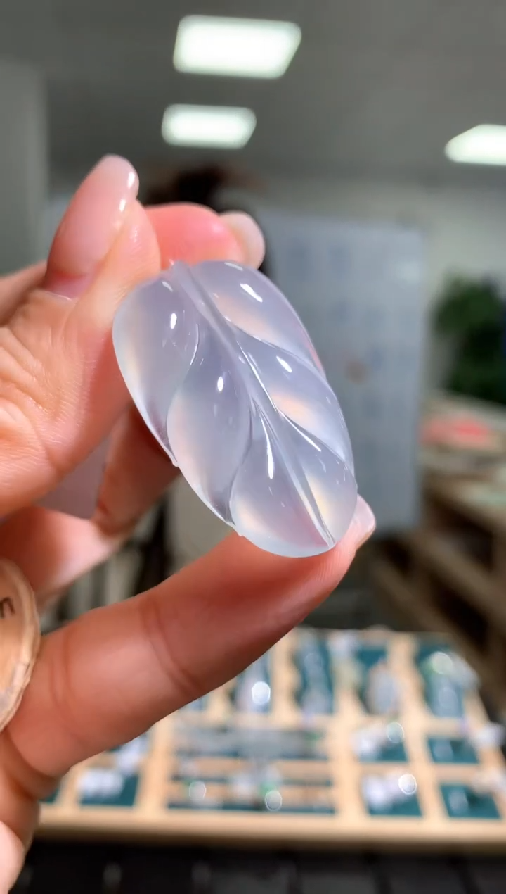【闪购商品】翡翠叶子未镶嵌吊坠
