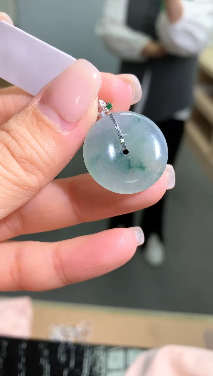 【闪购商品】翡翠平安扣18K金镶嵌吊坠