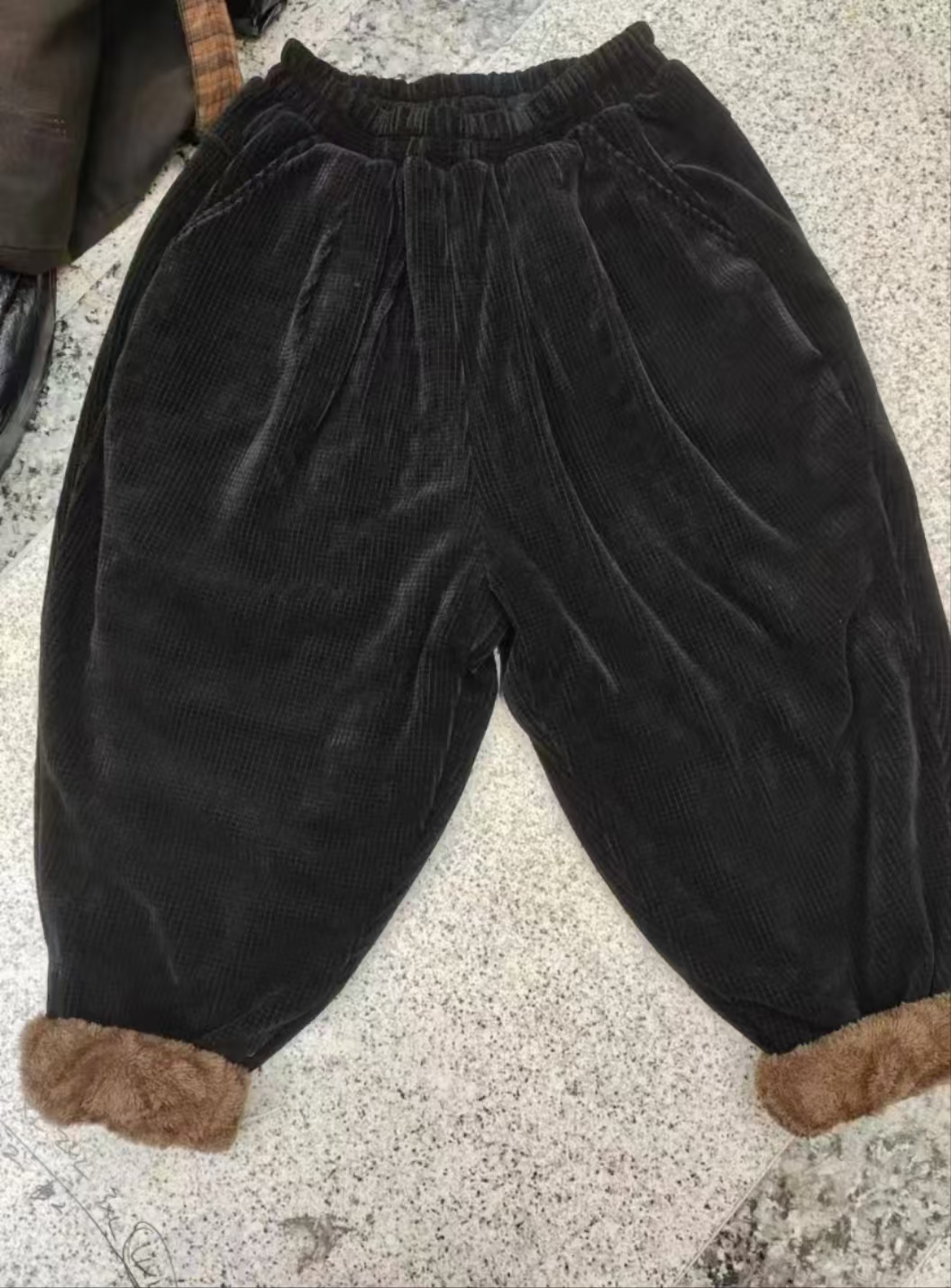 【依然美】卡驼绒高品休闲时尚高端质感华绒软软潮裤