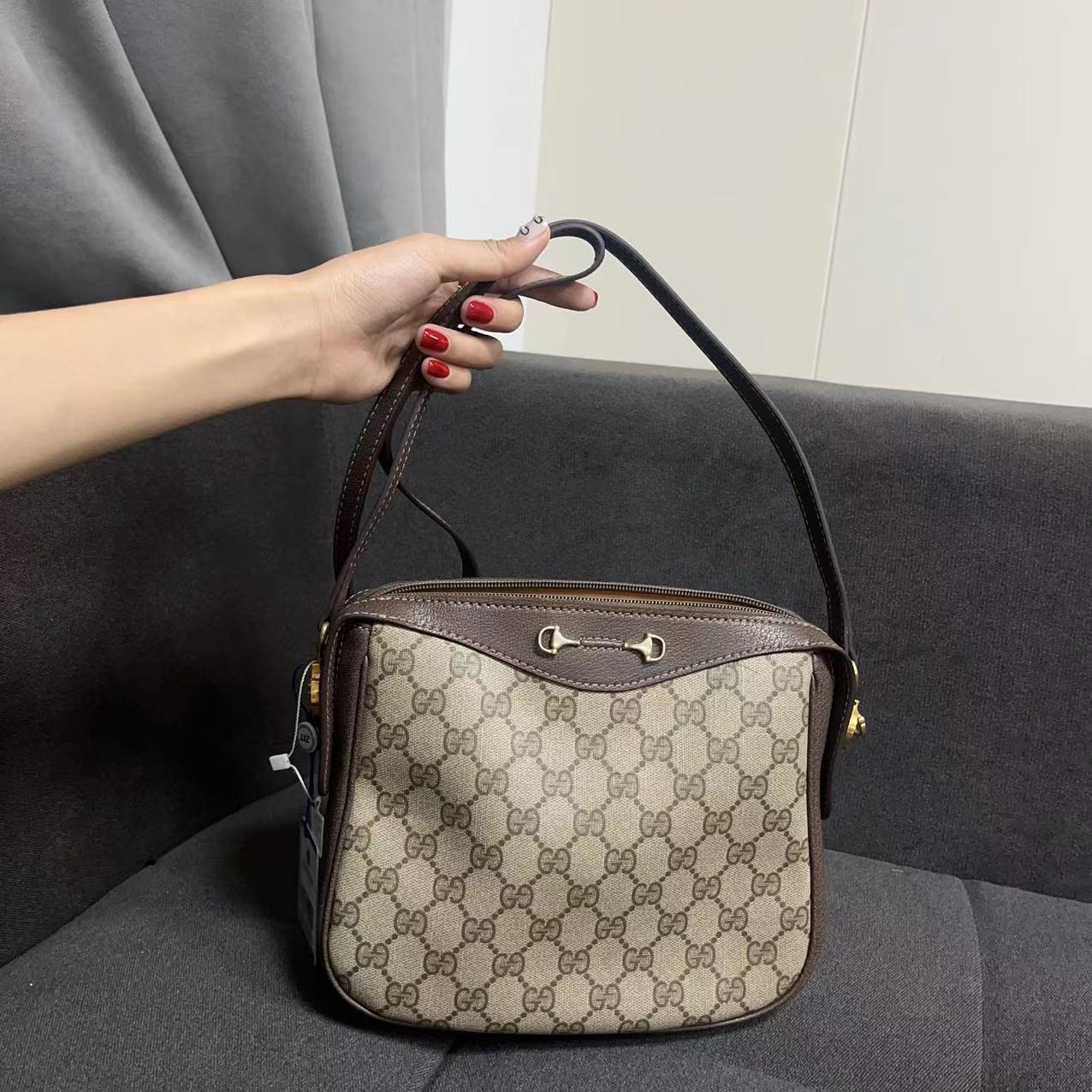 95新 GUCCI/古驰 兔兔奢轩轩/古驰斜挎包/240706028
