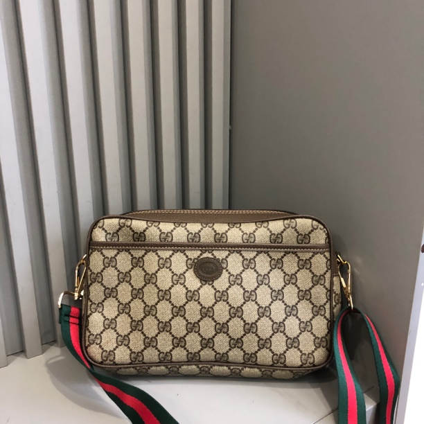 95新 GUCCI/古驰 兔兔奢/古驰斜挎包/240719050