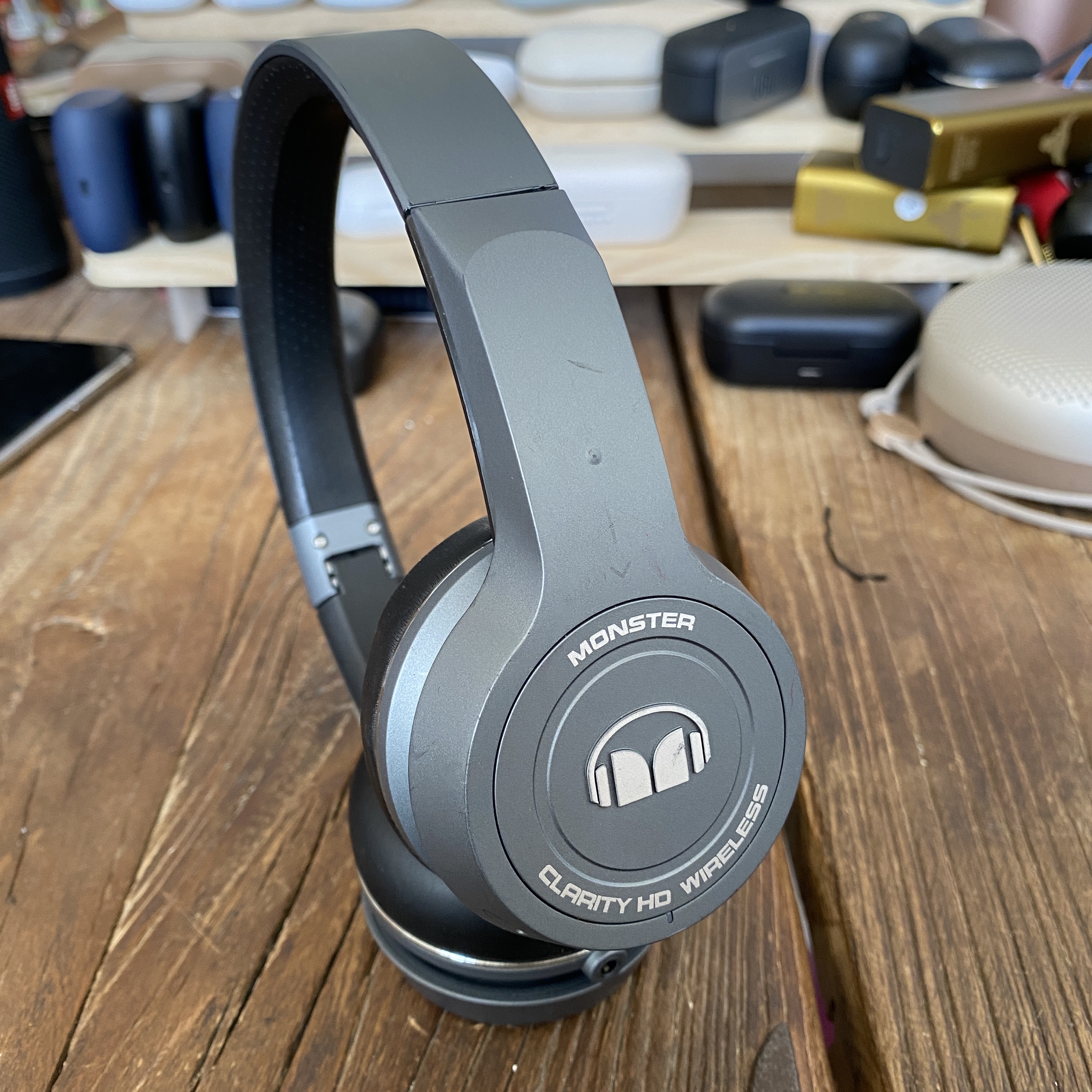 80新  clarity hd 头戴式蓝牙耳机 重低音蓝牙耳机