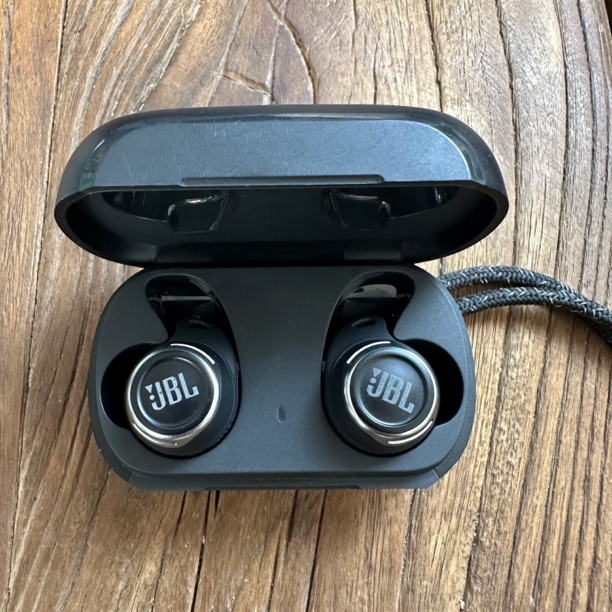 9新 JBL jbl reflect flow pro真无线蓝牙耳机