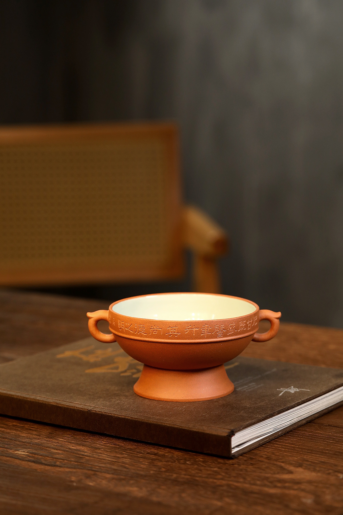 摹古<紫砂贡碗>朱石梅款