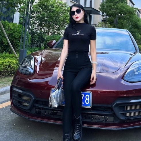 提臀显瘦小黑裤高腰洋气修身