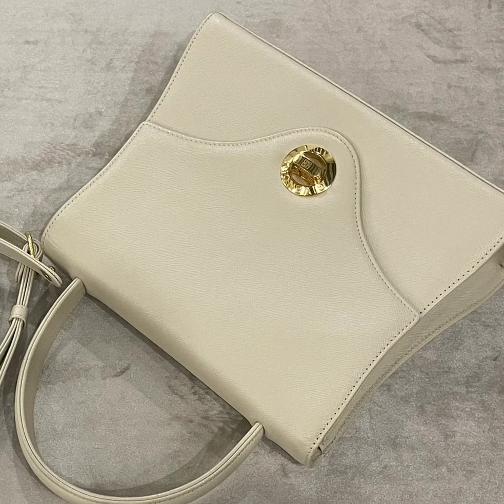 95新 Givenchy/纪梵希 青奢荟/经典中古白色无肩带手提包/32672