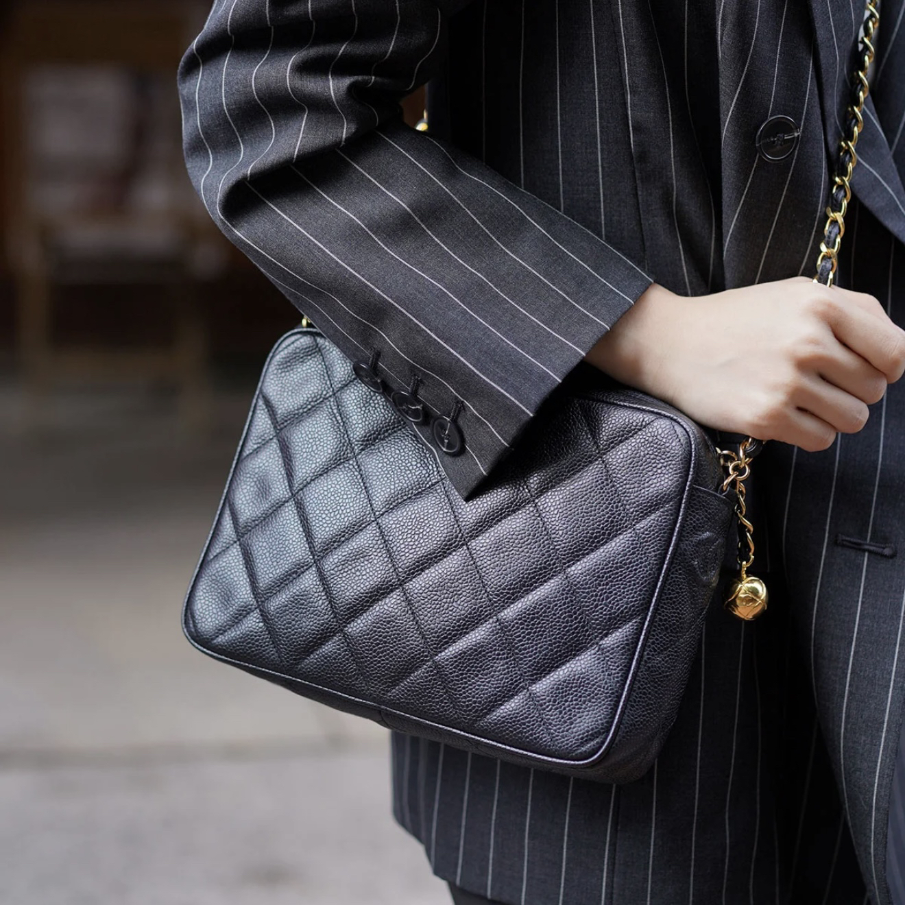 95新 Chanel/香奈儿 中古黑金金球鱼子酱相机包斜挎包