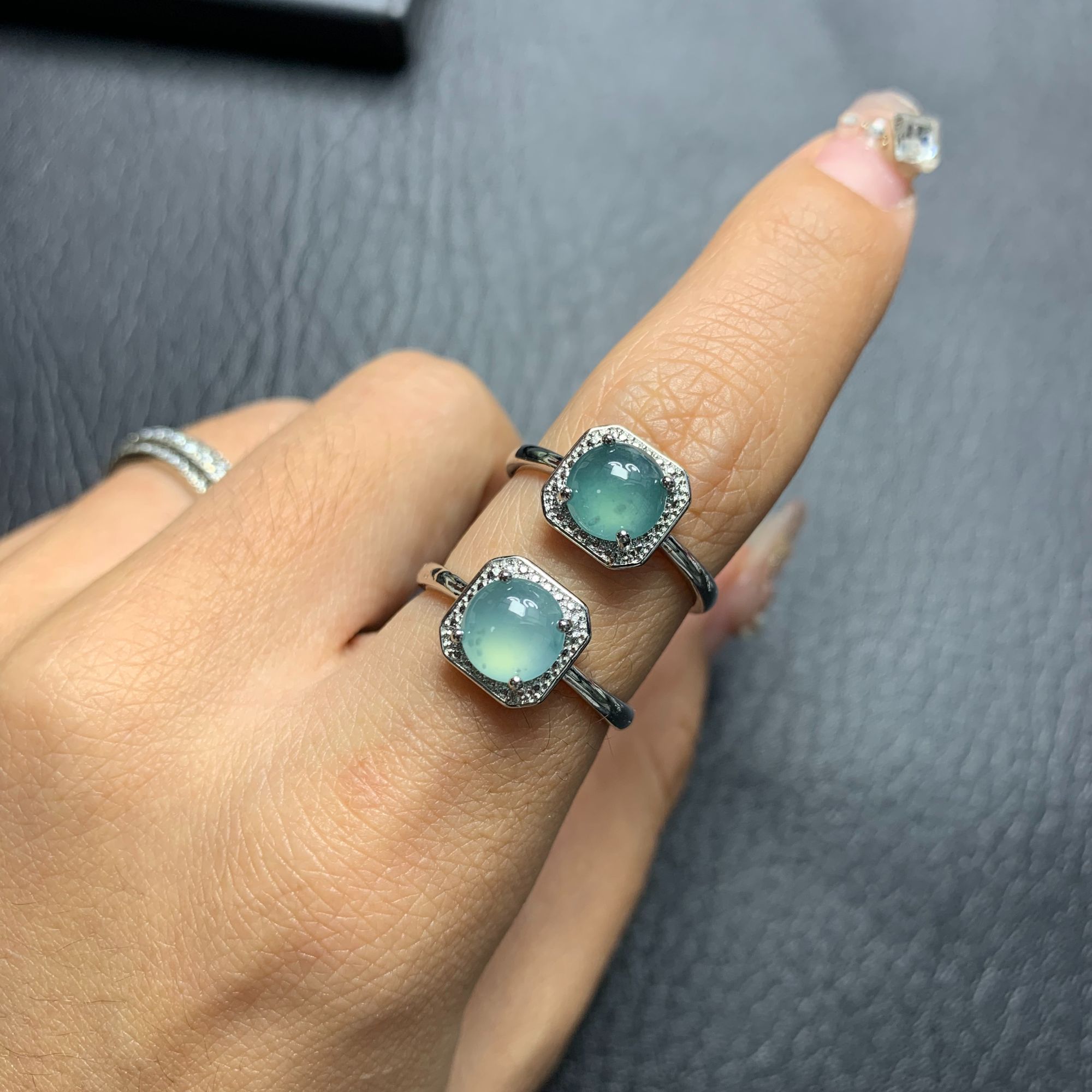 天然翡翠戒指镀银镶嵌可调节（不带证书）多样性发一件女士时尚