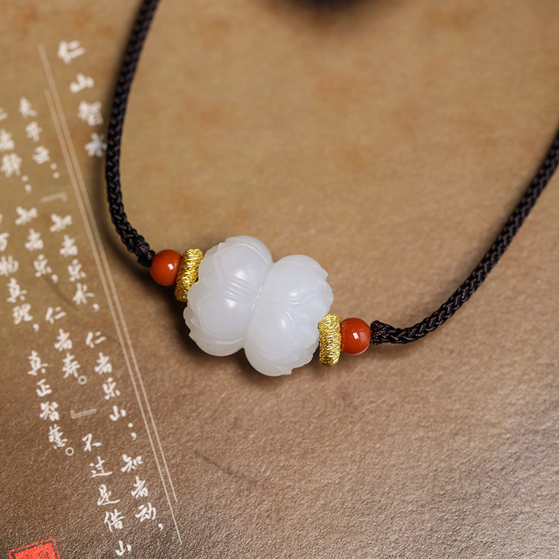 【顽石阁】新疆和田玉莲花珠锁骨链6.5g