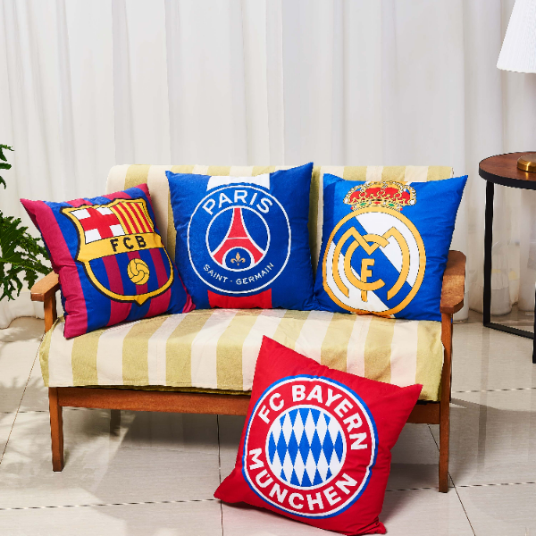 足球队系列抱枕靠垫皇马巴萨拜仁巴黎圣日耳曼双面图案足球迷礼物