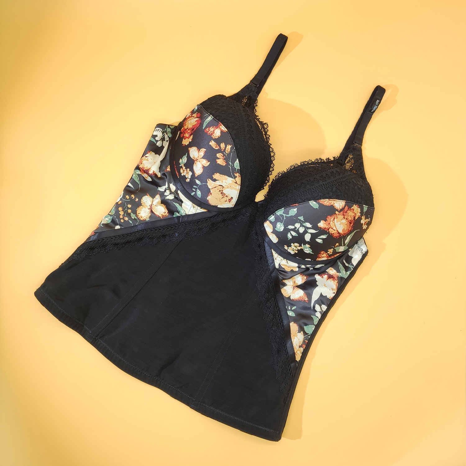 邂逅2中厚无钢圈模杯围束身衣聚拢女士大胸小胸时尚内衣