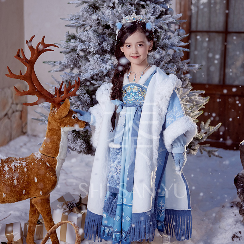 十三余童装[冰雪秘语-迪士尼艾莎]国风刺绣加厚连衣裙秋