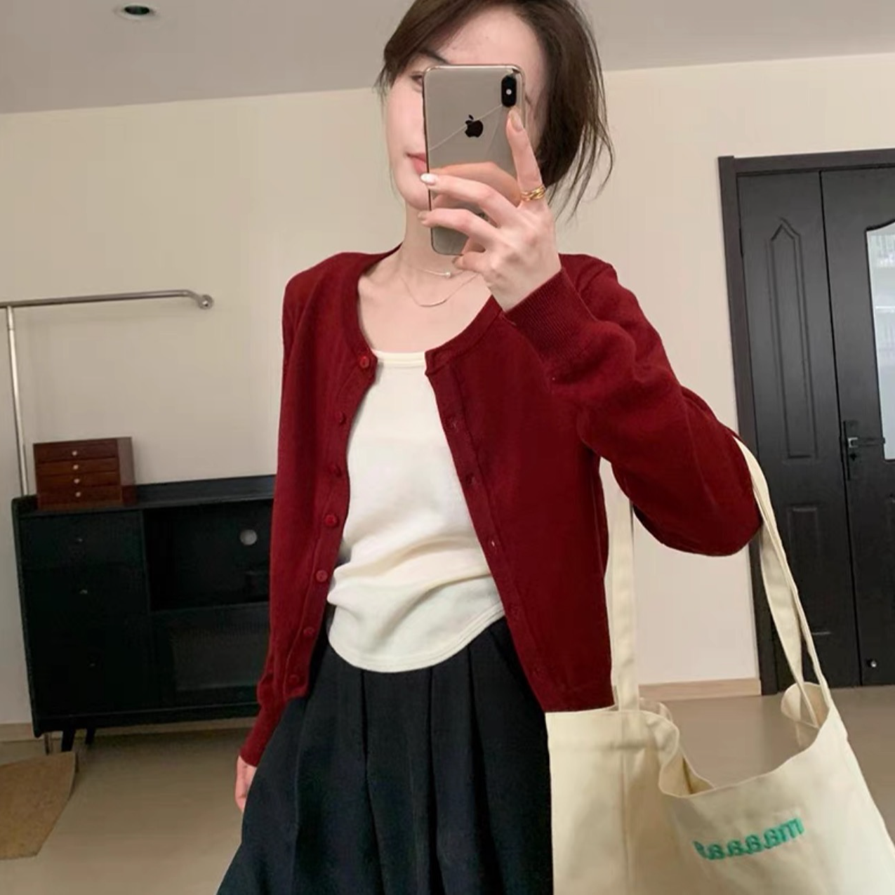 2025秋季新款圆领纯色针织开衫设计感显瘦百搭薄款外搭上衣女