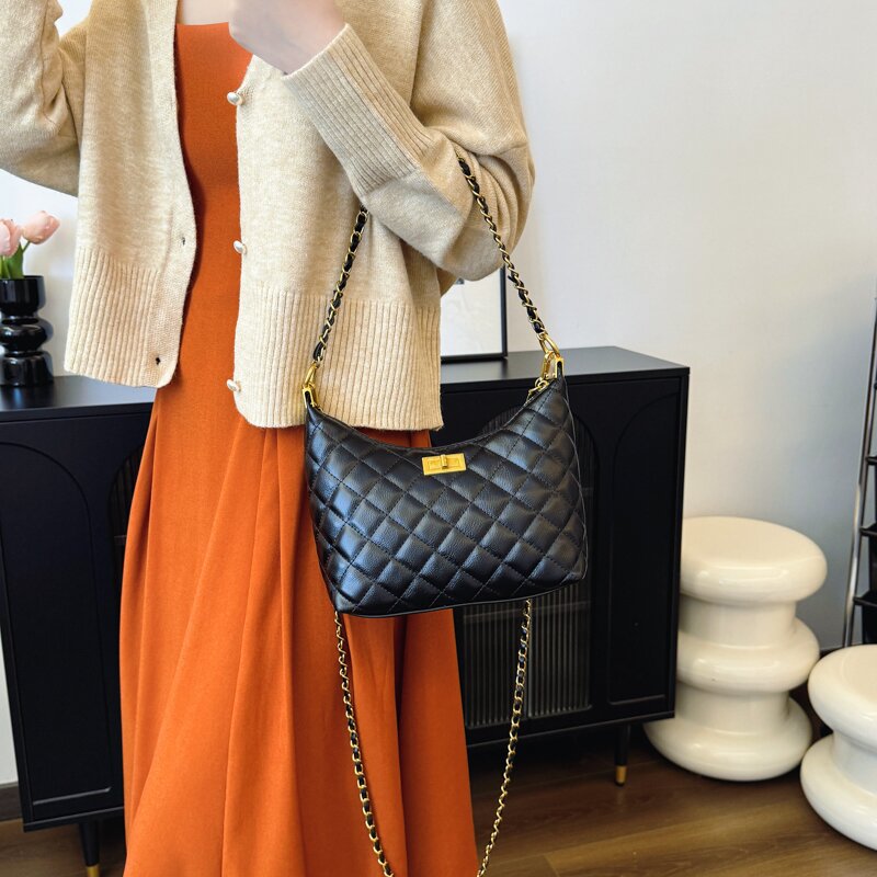 早秋新款时尚单肩小包包女大容量洋气百搭简约气质斜跨女包