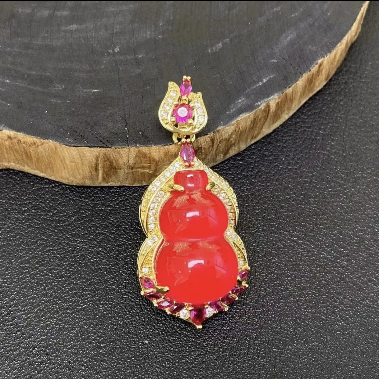 ST1704天然珠宝天然宝石红葫芦吊坠-送礼佳品~配皮绳25