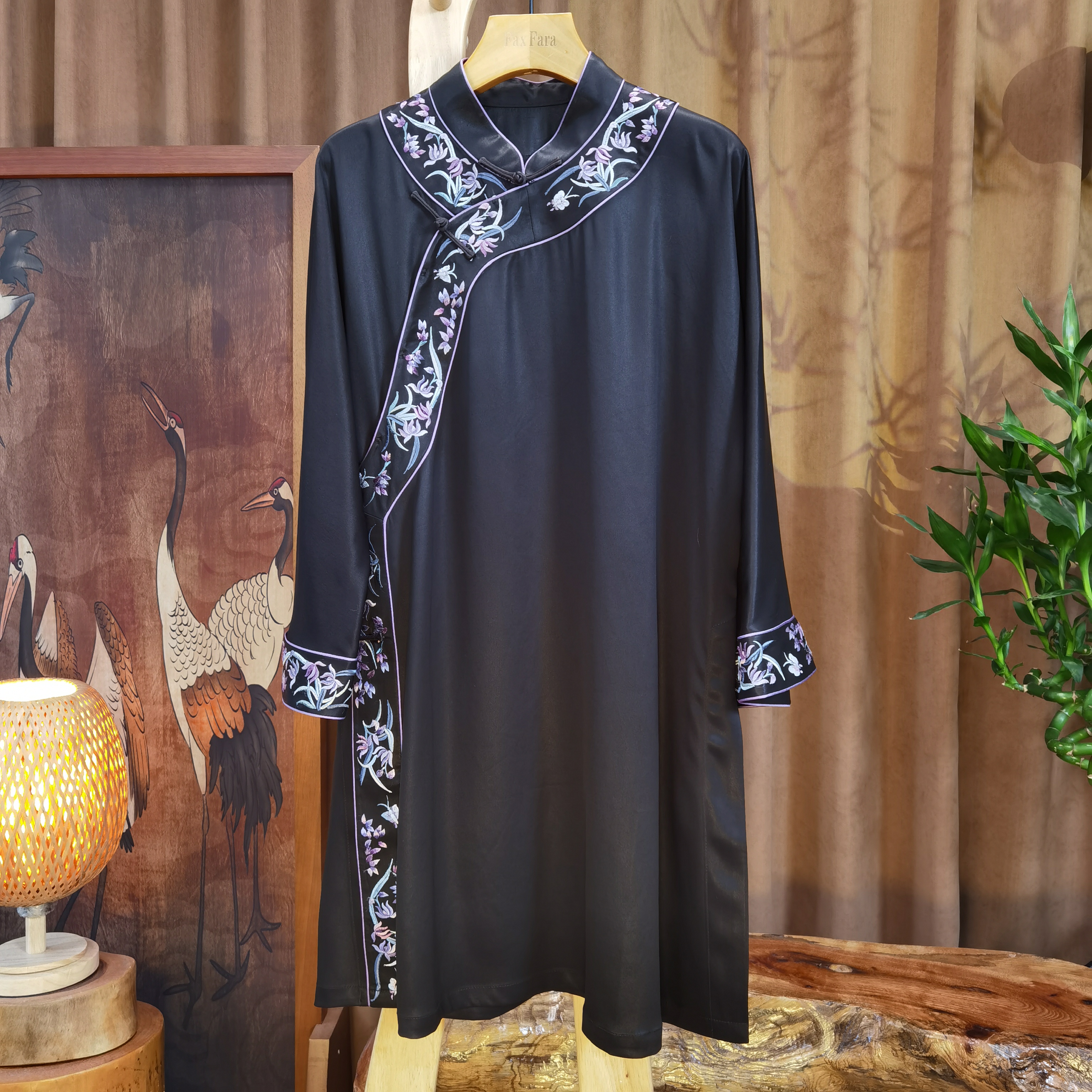 富美国风刺绣香云纱太太服F1116