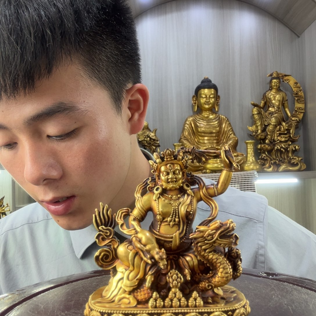 自**声佛像的造型和造型