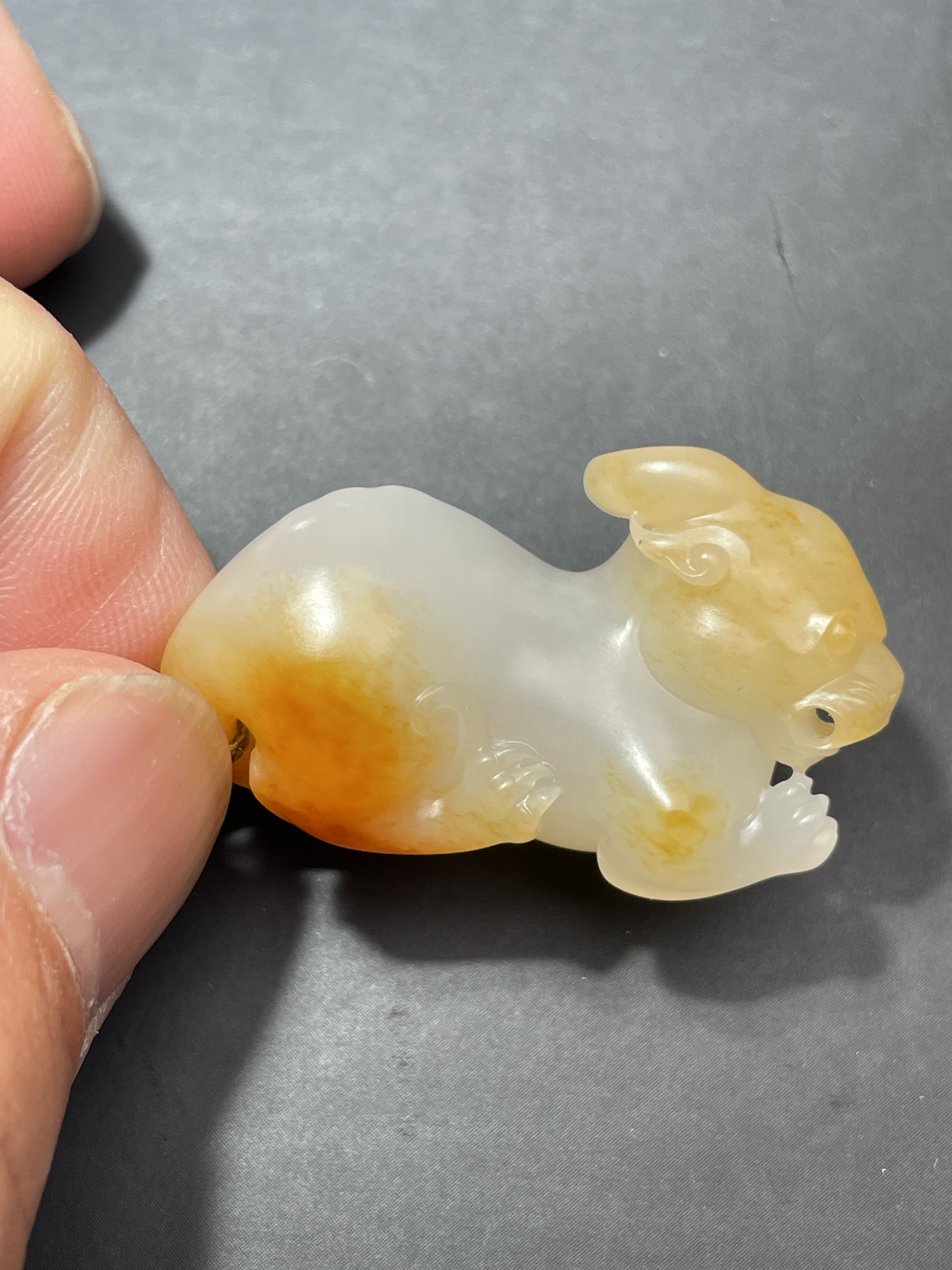 新疆和田玉挂件貔貅