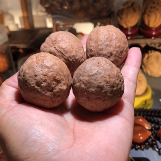 橄榄核吊坠三瓣金刚4颗