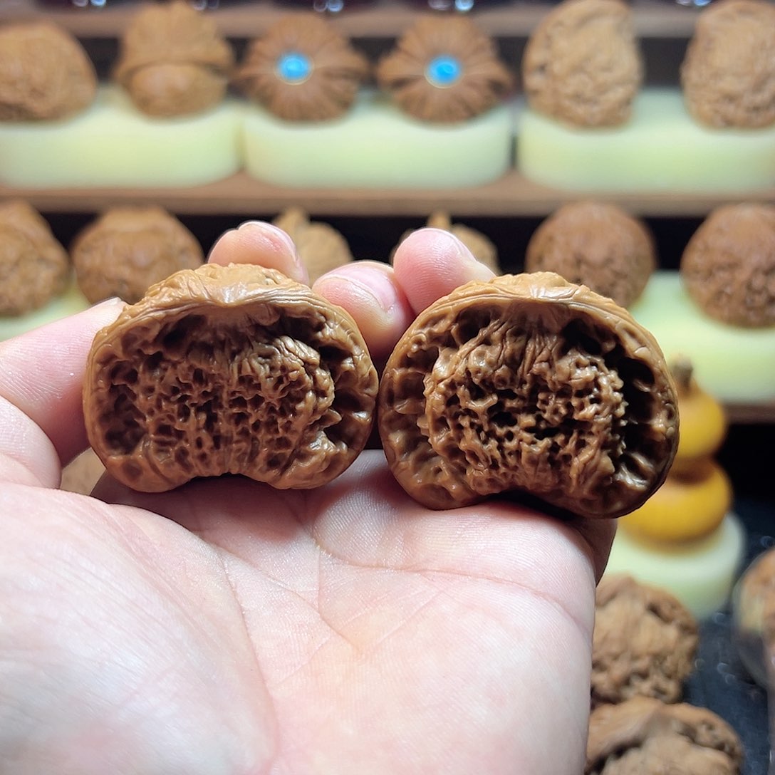 【闪购商品】文玩核桃吊坠麒麟纹官帽蛇头