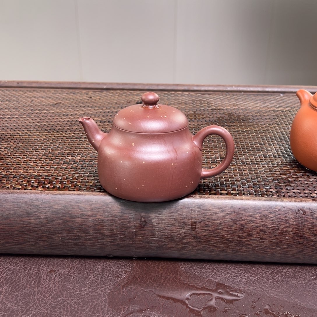 茶壶紫砂汽修厂和机械设备