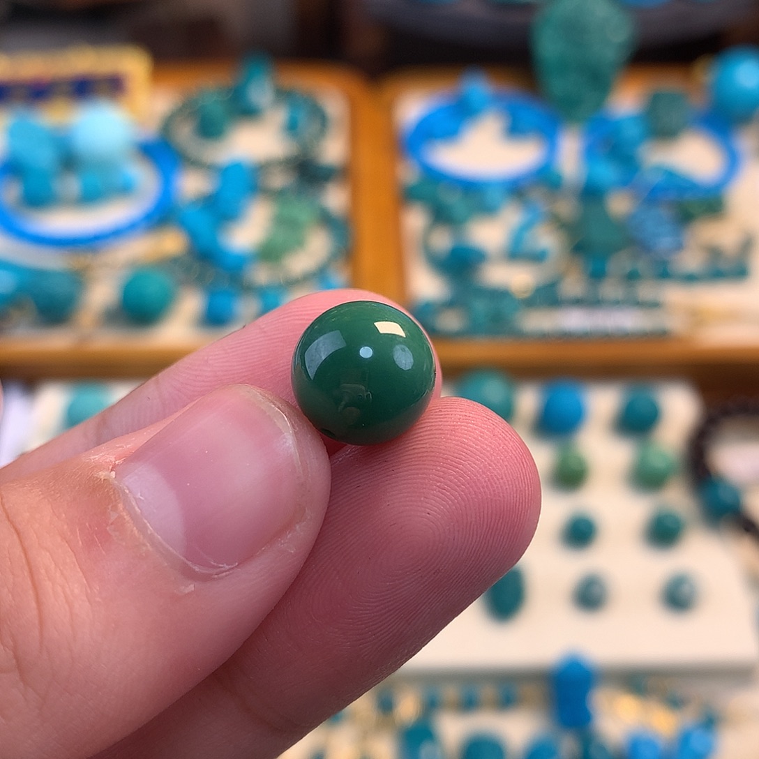 河***山绿松石未镶嵌珠宝奇石10.7m