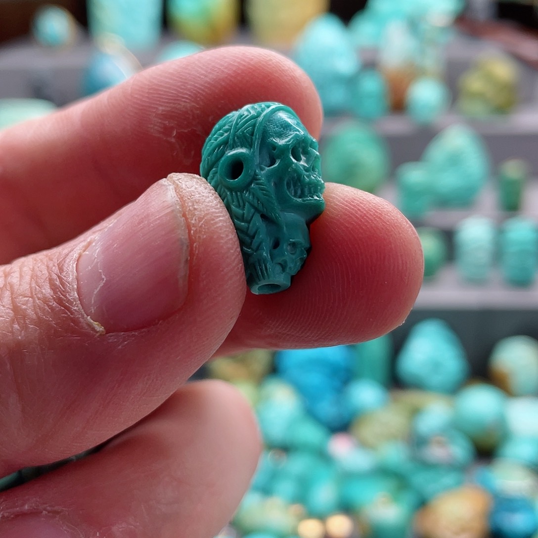 绿松石颈饰未镶嵌