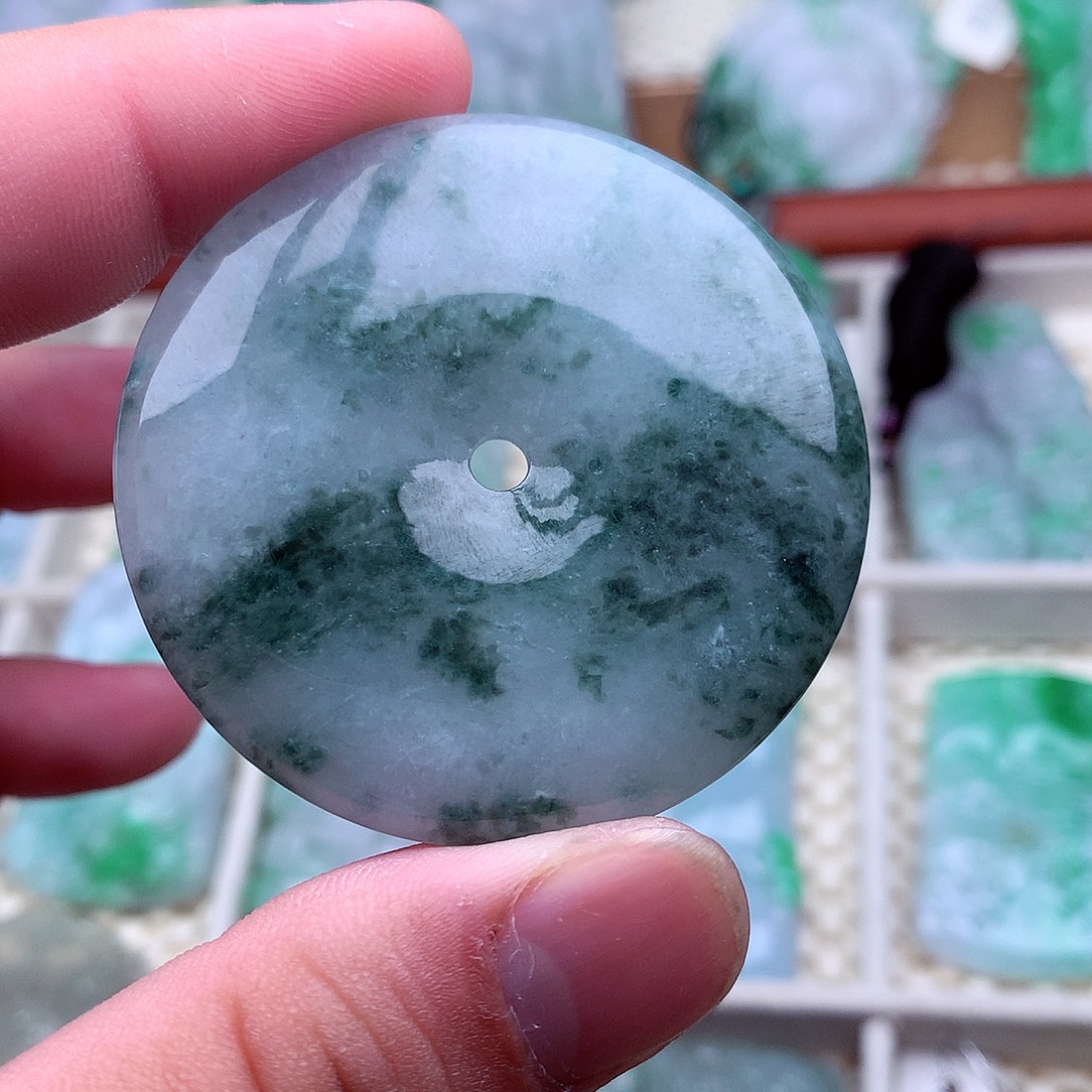 翡翠未镶嵌吊坠(不含链)