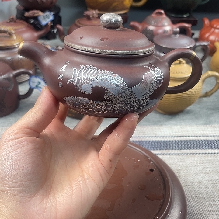 茶壶紫砂紫色紫色紫色 