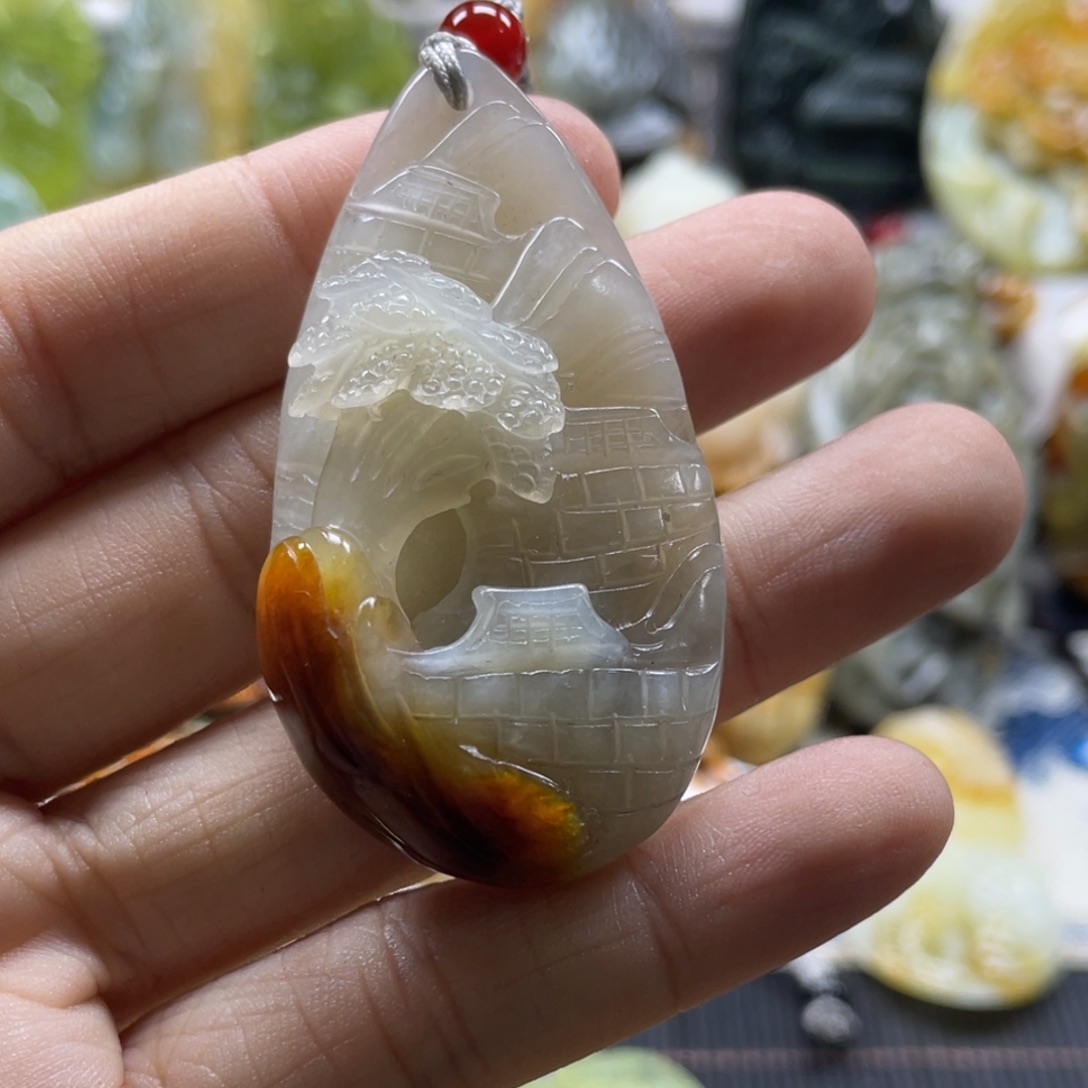 蛇纹石玉颈饰未镶嵌