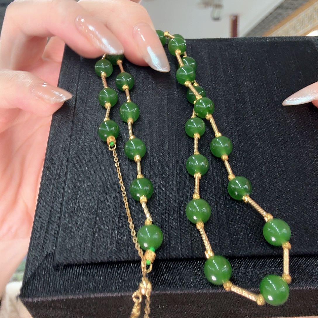 和田玉颈饰18K金镶嵌