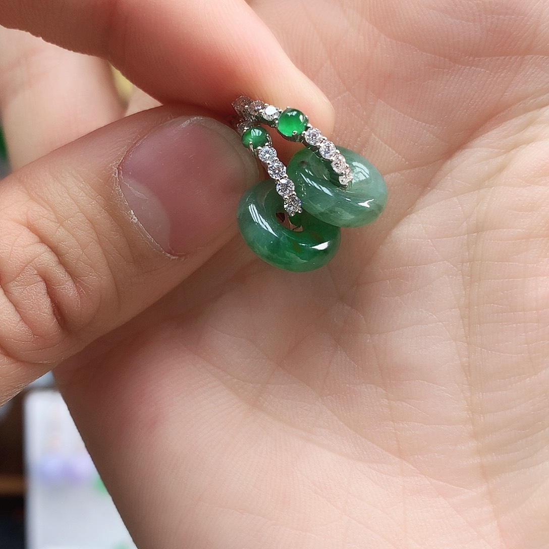 翡翠耳饰18K金镶嵌耳饰