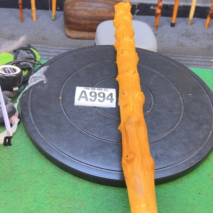 黑果木用****华一物一拍、以直播间实物截图为准，有风化裂纹